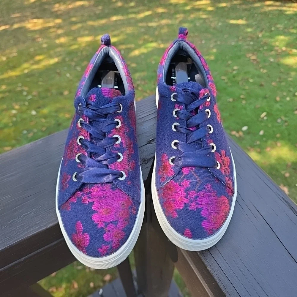J/Slides Assure Platform Sneaker- Size 9 Floral Skate Y2K 90's‎ Style